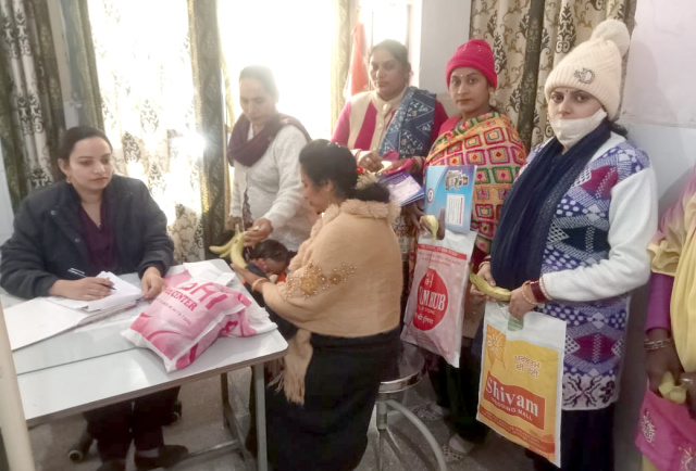 Read more about the article ਪ੍ਰਧਾਨ ਮੰਤਰੀ ਸੁਰੱਖਿਅਤ ਮਾਤ੍ਰਤਵ ਅਭਿਆਨ ਤਹਿਤ ਗਭਵਤੀ ਮਹਿਲਾਵਾਂ ਦਾ ਕੀਤਾ ਚੈਕਅੱਪ