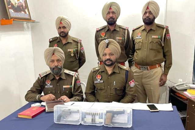 You are currently viewing ਬਟਾਲਾ ਪੁਲਿਸ ਨੇ ਨਜਾਇਜ਼ ਹਥਿਆਰਾਂ ਅਤੇ ਹੋਰ ਅਸਲੇ ਸਮੇਤ ਖਤਰਨਾਕ ਅਪਰਾਧੀ ਕੀਤਾ ਕਾਬੂ