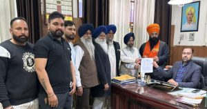 Read more about the article *ਕੌਮਾਂਤਰੀ ਮਨੁੱਖੀ ਅਧਿਕਾਰ ਦਿਹਾੜੇ ਮੌਕੇ ਮਨੁੱਖੀ ਹੱਕਾਂ ਦੇ ਘਾਣ ਵਿਰੁੱਧ ਸ਼੍ਰੋਮਣੀ ਅਕਾਲੀ ਦਲ (ਅੰਮ੍ਰਿਤਸਰ) ਨੇ ਨੂੰ ਦਿੱਤਾ ਯਾਦ ਪੱਤਰ*