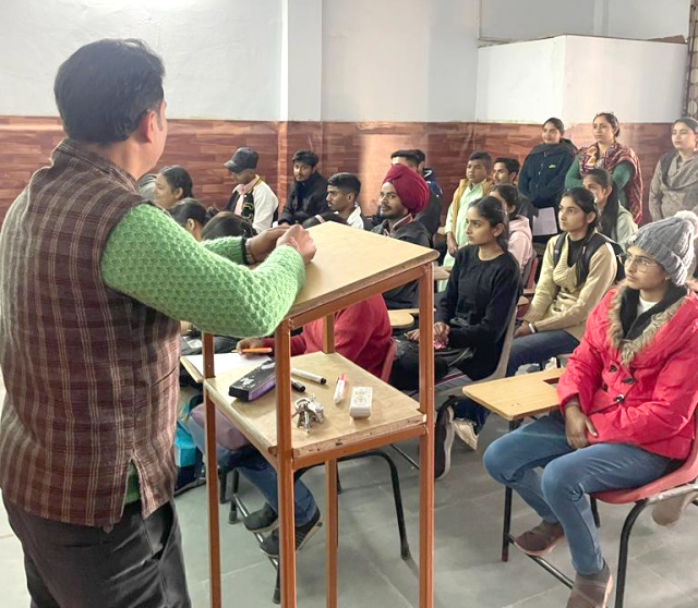 You are currently viewing ਖਾਲਸਾ ਕਾਲਜ ਗੜ੍ਹਦੀਵਾਲਾ ਵਿਖੇ ਮਨਾਇਆ ਗਿਆ ਰਾਸ਼ਟਰੀ ਊਰਜਾ ਸੰਭਾਲ ਦਿਵਸ