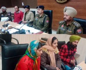Read more about the article ਪੇਪਰਾਂ ਵਿੱਚ ਫੇਲ ਹੋ ਜਾਣ ਦੇ ਡਰ ਤੋਂ ਅਚਾਨਕ ਲਾਪਤਾ ਹੋਏ ਦੋ ਬੱਚਿਆਂ ਨੂੰ ਹੁਸ਼ਿਆਰਪੁਰ ਪੁਲਿਸ ਨੇ ਲੱਭ ਕੇ ਪਰਿਵਾਰ ਦੇ ਕੀਤਾ ਹਵਾਲੇ