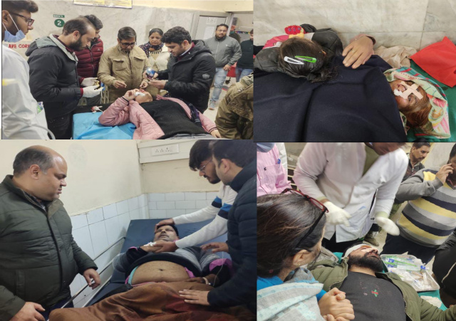 You are currently viewing ट्राला चालक द्वारा हाइवे पर अचानक से ब्रेक लगाने पर पीछे से आ रही पनबस के बीच में टकराने से 8 हुये घायल