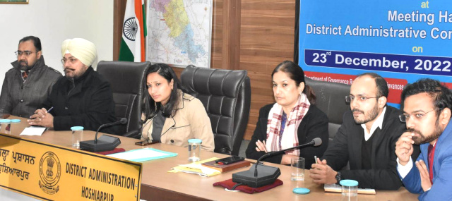 You are currently viewing ਆਮ ਲੋਕਾਂ ਤੱਕ ਸੁਚਾਰੂ,ਪਾਰਦਰਸ਼ੀ ਤੇ ਸਮਾਂਬੱਧ ਤਰੀਕੇ ਨਾਲ ਪਹੁੰਚਾਈਆਂ ਜਾਣ ਨਾਗਰਿਕ ਸੇਵਾਵਾਂ : ਕੋਮਲ ਮਿੱਤਲ