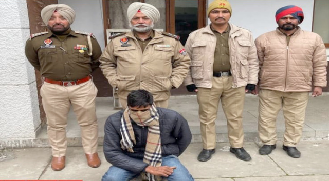 You are currently viewing 552 ਨਸ਼ੀਲੀਆਂ ਗੋਲੀਆਂ ਸਮੇਤ ਇੱਕ ਵਿਅਕਤੀ ਪੁਲਿਸ ਅੜਿੱਕੇ