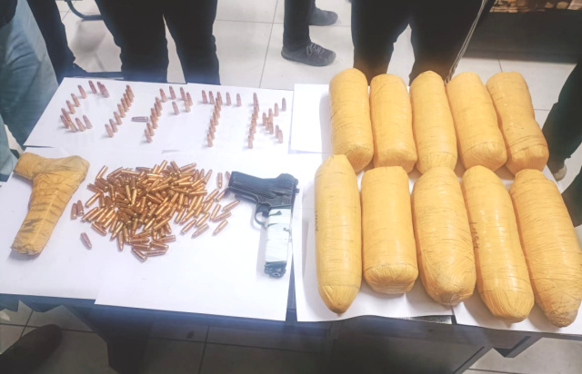 Read more about the article पंजाब पुलिस ने एक और ट्रांस-बॉर्डर ड्रग तस्करी नेटवर्क का भंडाफोड़ किया,10 किलो हेरोइन,2 पिस्टल के साथ दो गिरफ्तार