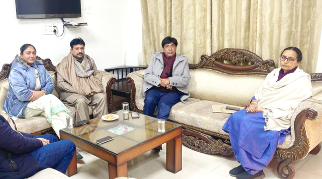 You are currently viewing ਮਾਲ ਮੰਤਰੀ ਵੱਲੋਂ ਹੁਸ਼ਿਆਰਪੁਰ-ਚਿੰਤਪੁਰਨੀ ਰੋਡ ਦੀ ਮੁਰੰਮਤ ਦਾ ਕੰਮ ਪਹਿਲ ਦੇ ਆਧਾਰ ‘ਤੇ ਮੁਕੰਮਲ ਕਰਨ ਦੇ ਨਿਰਦੇਸ਼