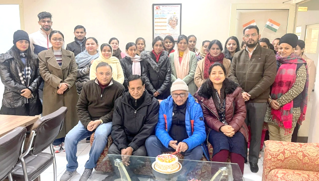 You are currently viewing ਕੇ.ਐਮ.ਐਸ ਕਾਲਜ ਦੇ ਚੇਅਰਮੈਨ ਚੌਧਰੀ ਕੁਮਾਰ ਸੈਣੀ ਦੇ ਵਿਦੇਸ਼ ਯਾਤਰਾ ਤੋਂ ਦੇਸ਼ ਪਰਤਣ ਤੇ ਨਿੱਘਾ ਸਵਾਗਤ