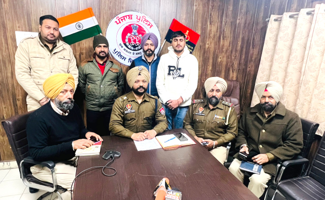 You are currently viewing पुलिस ने खूंखार गैंगस्टर गुरमीत सिंह मीता को एक नाजायज पिस्तौल 30 बोर,मैगजीन 15 रौंद सहित किया गिरफ्तार