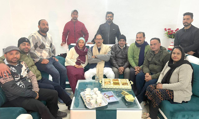 You are currently viewing नगर पंचायत चुनावों को लेकर कांग्रेसी वर्करों के साथ की गई बैठक