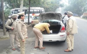 Read more about the article ਰਾਵਲਪਿੰਡੀ ਪੁਲਿਸ ਨੇ ਨਾਕਾਬੰਦੀ ਕਰਕੇ ਕੀਤੀ ਵਾਹਨਾਂ ਦੀ ਵਿਸ਼ੇਸ਼ ਚੈਕਿੰਗ