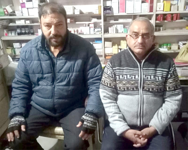 You are currently viewing ट्रैफिक में बाधा बन रहे अवैध अतिक्रमण तो हटाओ पर गरीब के पेट पर लात न मारो : रमन नेहरा