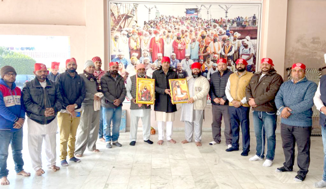 You are currently viewing ਸ਼੍ਰੀ ਗੁਰੂ ਗ੍ਰੰਥ ਸਾਹਿਬ ਵਿੱਚ ਜਿੰਨੇ ਵੀ ਮਹਾਂਪਰੁਸ਼ਾਂ ਦੀ ਬਾਣੀ ਹੈ ਸਭ ਨੂੰ ਗੁਰੂ ਸ਼ਬਦ ਨਾਲ ਪੁਕਾਰਿਆ ਜਾਵੇ – ਸੰਤ ਬਾਬਾ ਕੁਲਵੰਤ ਰਾਮ ਭਰੋਮਜਾਰਾ