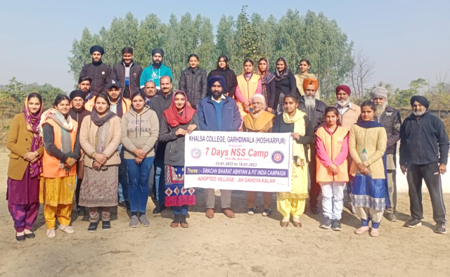 You are currently viewing ਐੱਨ.ਐੱਸ.ਐੱਸ.ਕੈਂਪ ਦੌਰਾਨ ਪ੍ਰਿੰਸੀਪਲ ਡਾ.ਜਸਪਾਲ ਸਿੰਘ ਜੀ ਨੇ ਕੀਤੀ ਸ਼ਮੂਲੀਅਤ