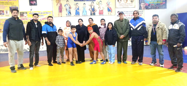 Read more about the article ਰਾਏਪੁਰ ਡੱਬਾ ਓਲੰਪਿਕ ਅਕੈਡਮੀ ਵਿਖੇ ਕਰਵਾਏ ਗੁਰਿੰਦਰਜੀਤ ਯਾਦਗਾਰੀ ਕੁਸ਼ਤੀ ਮੁਕਾਬਲੇ ਸ਼ੁਰੂ