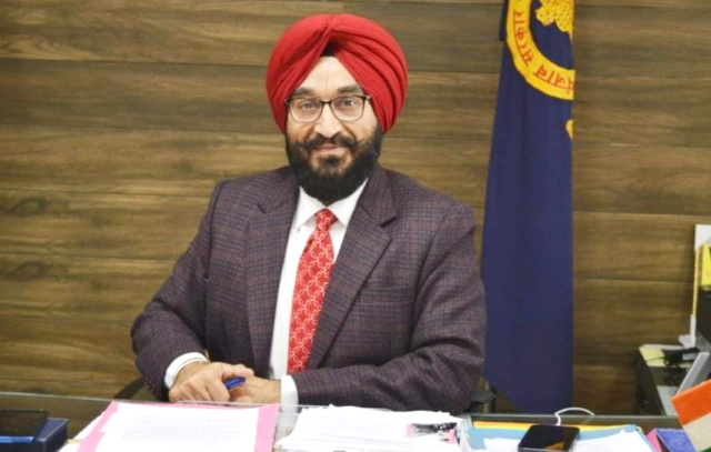 Read more about the article ਵੱਖ ਵੱਖ ਲੜਾਈ ਅੰਦਰ ਸਹੀਦ ਹੋਏ ਅਤੇ ਪੱਕਾ ਨਕਾਰਾ ਹੋਏ ਸੈਨਿਕ ਲੋੜੀਦੀ ਸੂਚਨਾ ਦਫਤਰ ਸੈਨਿਕ ਭਲਾਈ ਪ੍ਰਬੰਧਕ ਨੂੰ ਕਰਵਾਉਂਣ ਨੋਟ-ਡਿਪਟੀ ਕਮਿਸਨਰ