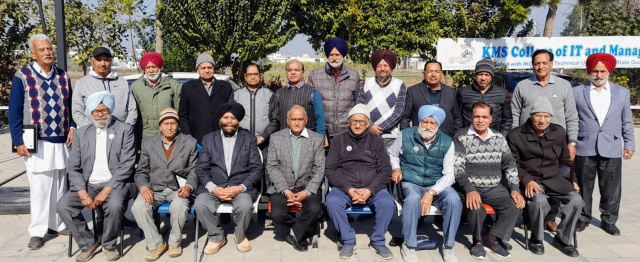 You are currently viewing ਸੀਨੀਅਰ ਸਿਟੀਜ਼ਨਜ਼ ਵੈਲਫੇਅਰ ਐਸੋਸੀਏਸ਼ਨ ਵਲੋਂ 75 ਸਾਲ ਤੋਂ ਵੱਧ ਉਮਰ ਦੇ ਸ਼ਹਿਰੀਆਂ ਦਾ TDS ਨਾ ਕੱਟਣ ਦਾ ਕੇਂਦਰ ਨੂੰ ਸੁਝਾਅ