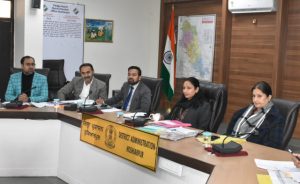 Read more about the article ਯੋਜਨਾਬੱਧ ਢੰਗ ਨਾਲ ਕੀਤਾ ਜਾਵੇ ਬਕਾਇਆ ਕੇਸਾਂ ਦਾ ਨਿਪਟਾਰਾ : ਕੋਮਲ ਮਿੱਤਲ