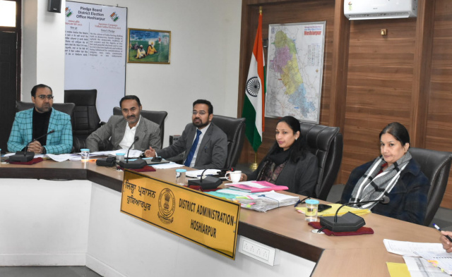 You are currently viewing ਯੋਜਨਾਬੱਧ ਢੰਗ ਨਾਲ ਕੀਤਾ ਜਾਵੇ ਬਕਾਇਆ ਕੇਸਾਂ ਦਾ ਨਿਪਟਾਰਾ : ਕੋਮਲ ਮਿੱਤਲ