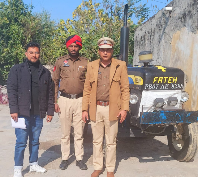 You are currently viewing ਨਜਾਇਜ ਮਾਈਨਿੰਗ ਕਰਦਿਆਂ ਰੇਤਾ ਨਾਲ ਲੱਦੀ ਟਰਾਲੀ ਟਰੈਕਟਰ ਕਾਬੂ