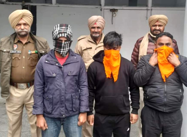 You are currently viewing 70 ਗ੍ਰਾਮ ਅਫੀਮ ਸਮੇਤ 3 ਨੌਜਵਾਨ ਪੁਲਿਸ ਅੜਿੱਕੇ