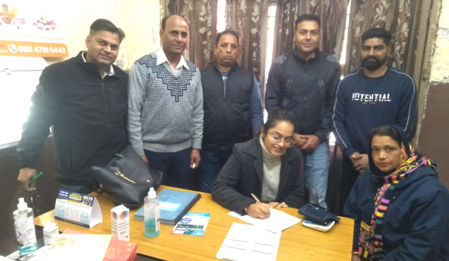 You are currently viewing ਸਿਵਲ ਹਸਪਤਾਲ ਫਗਵਾੜਾ ਵਿਖੇ ਚਮੜੀ ਰੋਗਾ ਦੇ ਮਾਹਿਰ ਡਾ.ਖੁਸ਼ਬੂ ਅਰੋੜਾ ਨੇ ਅਹੁਦਾ ਸੰਭਾਲਿਆ