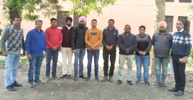 You are currently viewing *ਪੁਰਾਣੀ ਪੈਂਨਸ਼ਨ ਬਹਾਲੀ ਦੇ ਅਧੂਰੇ ਨੋਟੀਫਿਕੇਸ਼ਨ ਤੋਂ ਨਰਾਜ਼ ਪੰਜਾਬ ਦੇ ਐਨ ਪੀ ਐਸ ਮੁਲਾਜਮ ਫੜਨਗੇ ਸੰਘਰਸ਼ ਦਾ ਰਾਹ*