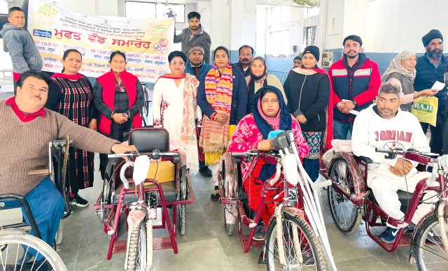 You are currently viewing ਸਮਾਜਿਕ ਸੁਰੱਖਿਆ ਵਿਭਾਗ ਵਲੋਂ 27 ਦਿਵਿਆਂਗਜਨ ਨੂੰ 50 ਉਪਕਰਨਾਂ ਦੀ ਕੀਤੀ ਗਈ ਵੰਡ