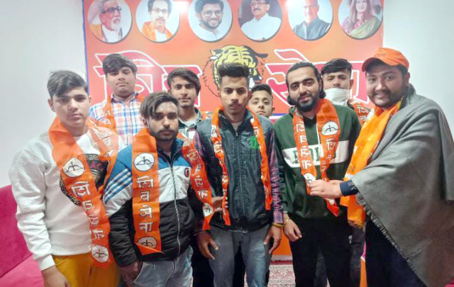 You are currently viewing शिवसेना की नीतियों से प्रभावित होकर शिवसेना में हुए युवा शामिल