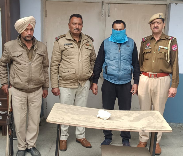 You are currently viewing 55 ਗ੍ਰਾਮ ਨਸ਼ੀਲੇ ਪਦਾਰਥ ਸਮੇਤ ਇੱਕ ਪੁਲਿਸ ਅੜਿੱਕੇ