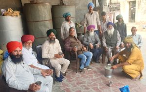 Read more about the article ਅਮਰ ਸ਼ਹੀਦ ਸਾਥੀ ਚੰਨਣ ਸਿੰਘ ਧੂਤ ਅਤੇ ਅਮਰ ਸ਼ਹੀਦ ਸਾਥੀ ਹੁਕਮ ਚੰਦ ਗੁਲਸ਼ਨ ਦੀ 36ਵੀਂ ਬਰਸੀ ਲਈ ਪਿੰਡ ਪਿੰਡ ਨੁੱਕੜ ਮੀਟਿੰਗਾਂ ਜਾਰੀ 