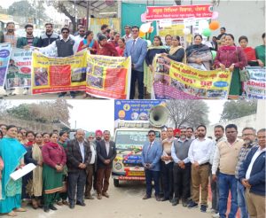 Read more about the article ਸਰਕਾਰੀ ਸਕੂਲਾਂ ‘ਚ ਦਾਖਲਾ ਵਧਾਉਣ ਲਈ ਗੜ੍ਹਸ਼ੰਕਰ ਵਿੱਚ ਜਾਗਰੂਕਤਾ ਮੁਹਿੰਮ ਸ਼ੁਰੂ