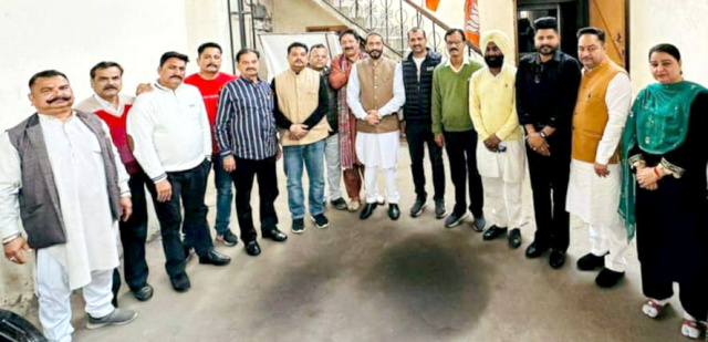 Read more about the article ਪੰਜਾਬ ਵਿੱਚ ਕਾਨੂੰਨ ਨਾਮ ਦੀ ਕੋਈ ਚੀਜ਼ ਨਹੀਂ, ਲਾ ਐਂਡ ਆਰਡਰ ਪੂਰੀ ਤਰਾਂ ਫੇਲ : ਹੀਰਾ ਵਾਲੀਆ