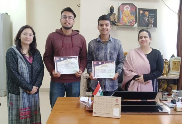 You are currently viewing नेशनल इंटीग्रेशन कैंप से लौटे जीएनडीयू कॉलेज लमीनी के छात्रों का समुचित सम्मान – डॉ.अर्पणा चंदेल