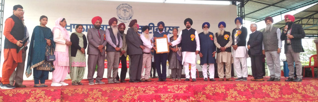 You are currently viewing ਖ਼ਾਲਸਾ ਕਾਲਜ,ਗੜ੍ਹਦੀਵਾਲਾ ਵਿਖੇ ਡਾ. ਐੰਮ.ਐੱਸ. ਰੰਧਾਵਾ ਅੱਠਵਾਂ ਯਾਦਗਾਰੀ ਵਿਰਾਸਤੀ ਮੇਲਾ ਕਰਵਾਇਆ ਗਿਆ