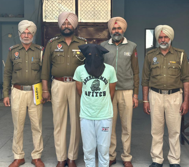 You are currently viewing 110 ਗ੍ਰਾਮ ਨਸ਼ੀਲਾ ਪਦਾਰਥ ਸਮੇਤ ਇੱਕ ਵਿਅਕਤੀ ਪੁਲਿਸ ਅੜਿੱਕੇ