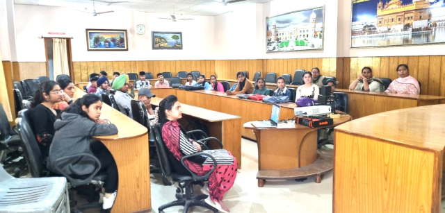 You are currently viewing ਪੰਜਾਬ ਸਰਕਾਰ ਦੇ ਦਿਸ਼ਾ ਨਿਰਦੇਸ਼ਾ ਅਨੁਸਾਰ ਕੰਪਿਊਟਰ ਵਿਭਾਗ ਵਲੋਂ ਸਾਈਬਰ-ਜਾਗਰੂਕਤਾ ਦਿਵਸ ਮਨਾਇਆ