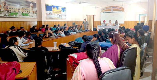 You are currently viewing ਖ਼ਾਲਸਾ ਕਾਲਜ,ਗੜ੍ਹਦੀਵਾਲਾ ਵਿਖੇ ਅੰਤਰ-ਰਾਸ਼ਟਰੀ ਵੂਮੈਨ ਦਿਵਸ ਮਨਾਇਆ ਗਿਆ