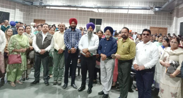 Read more about the article ਤਹਿਸੀਲ ਗੜ੍ਹਸ਼ੰਕਰ ਦੇ ਮੁਖੀਆਂ ਦੀ ਹੋਈ ਦਾਖ਼ਲੇ ਸਬੰਧੀ ਮੀਟਿੰਗ