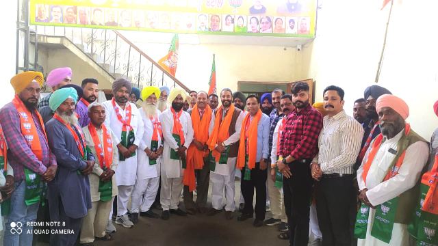 You are currently viewing ਪੰਜਾਬ ਦਾ ਮਾਹੌਲ ਠੀਕ ਰੱਖਣ ਵਿੱਚ ‘ਆਪ’ ਸਰਕਾਰ ਫੇਲ : ਐਸ.ਆਰ.ਲੱਧੜ