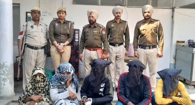 You are currently viewing ਗੁਆਂਢੀਆਂ ਨਾਲ ਹੋਏ ਲੜਾਈ ਝਗੜੇ ‘ਚ ਨੌਜਵਾਨ ਮੌਤ, ਪੁਲਿਸ ਨੇ ਇਕੋ ਪਰਿਵਾਰ ਦੇ 8 ਦੋਸ਼ੀਆਂ ਨੂੰ ਕੀਤਾ ਗਿਰਫ਼ਤਾਰ