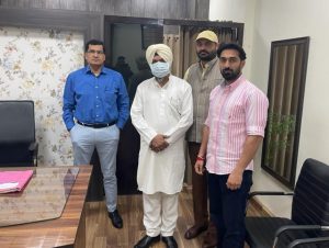 Read more about the article ਦੁਕਾਨਾਂ ਦਾ 8 ਲੱਖ ਰੁਪਏ ਦਾ ਕਿਰਾਇਆ ਜਾਅਲੀ ਰਸੀਦਾਂ ਰਾਹੀਂ ਵਸੂਲ ਕਰਨ ਦੇ ਦੋਸ਼ ਚ ਵਿਜੀਲੈਂਸ ਬਿਉਰੋ ਵੱਲੋਂ ਸਾਬਕਾ ਸਰਪੰਚ ਗ੍ਰਿਫਤਾਰ