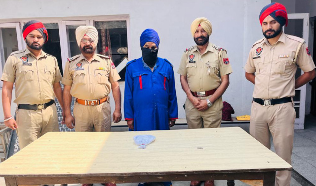 You are currently viewing 195 ਗ੍ਰਾਮ ਨਸ਼ੀਲੇ ਪਦਾਰਥ ਸਮੇਤ ਇੱਕ ਵਿਅਕਤੀ ਪੁਲਿਸ ਅੜਿੱਕੇ