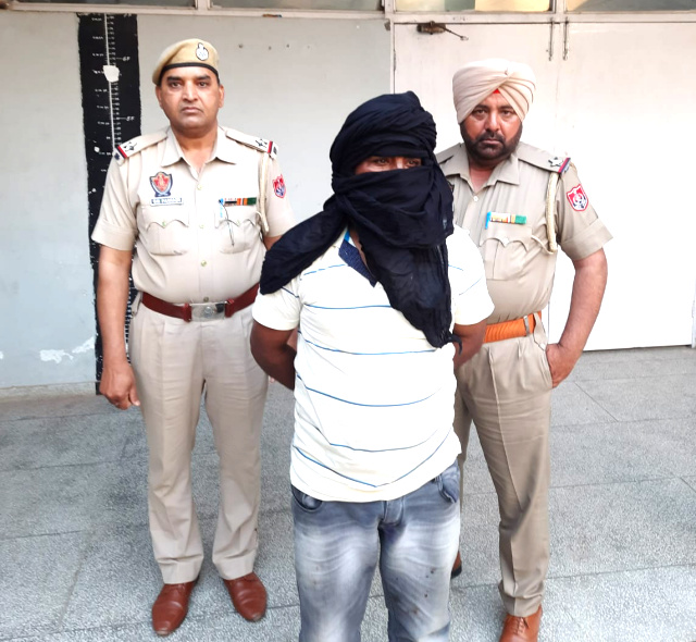 You are currently viewing 506 ਗ੍ਰਾਮ ਨਸ਼ੀਲੇ ਪਦਾਰਥ ਤੇ ਮੋਟਰਸਾਈਕਲ ਸਮੇਤ ਇੱਕ ਕਾਬੂ