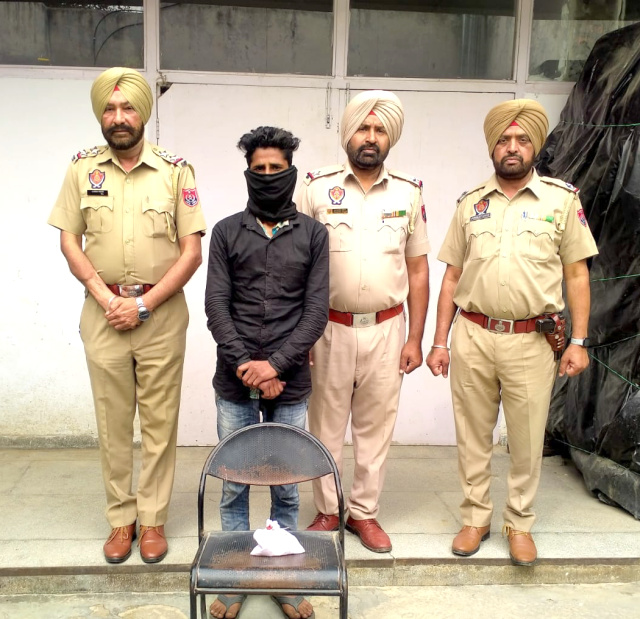 You are currently viewing 118 ਗ੍ਰਾਮ ਨਸ਼ੀਲੇ ਪਦਾਰਥ ਸਮੇਤ ਇੱਕ ਨੌਜਵਾਨ ਪੁਲਸ ਅੜਿੱਕੇ