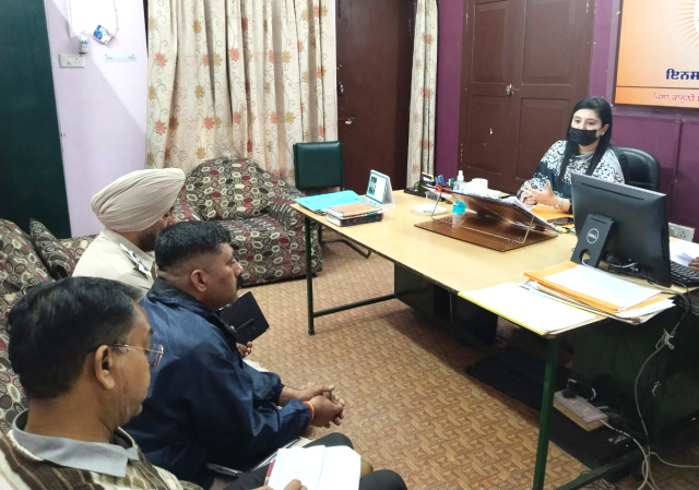 You are currently viewing ਸੀ.ਜੇ.ਐਮ ਵੱਲੋਂ ਕੌਮੀ ਲੋਕ ਅਦਾਲਤ ਸਬੰਧੀ ਵੱਖ-ਵੱਖ ਵਿਭਾਗਾਂ ਦੇ ਅਧਿਕਾਰੀਆਂ ਨਾਲ ਮੀਟਿੰਗ