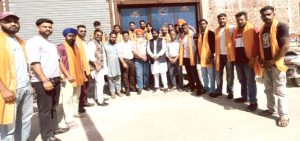 Read more about the article ਨੌਜਵਾਨ ਵੱਡੀ ਗਿਣਤੀ ਵਿੱਚ ਸ਼੍ਰੋਮਣੀ ਅਕਾਲੀ ਦਲ (ਬ) ਚ ਹੋਏ ਸ਼ਾਮਿਲ