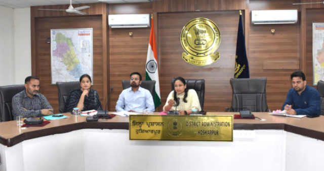 You are currently viewing ਜ਼ਿਲ੍ਹੇ ਦੀਆਂ 73 ਮੰਡੀਆਂ ’ਚ ਕੀਤੀ ਜਾਵੇਗੀ ਕਣਕ ਦੀ ਖ਼ਰੀਦ : ਕੋਮਲ ਮਿੱਤਲ