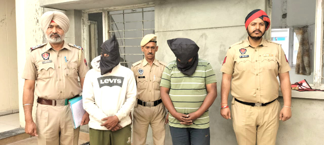 You are currently viewing ਇਲਾਕੇ ‘ਚ ਲੁੱਟਾਂ ਖੋਹਾਂ ਦੀਆਂ ਵਾਰਦਾਤਾਂ ਨੂੰ ਅੰਜਾਮ ਦੇਣ ਵਾਲੇ ਦੋ ਵਿਅਕਤੀਆਂ ਨੂੰ ਪੁਲਿਸ ਨੇ ਕੀਤਾ ਕਾਬੂ