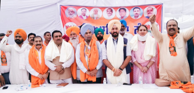 You are currently viewing जालंधर लोकसभा चुनाव में भाजपा को मिल रहा जोरदार समर्थन : संजीव मन्हास