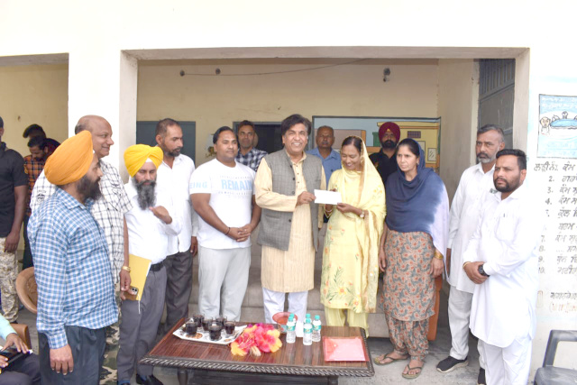 You are currently viewing ਸੂਬੇ ਦੇ ਸਾਰੇ ਪਿੰਡਾਂ ਨੂੰ ਹਰ ਬੁਨਿਆਦੀ ਸਹੂਲਤ ਮੁਹੱਈਆ ਕਰਵਾਈ ਜਾਵੇਗੀ : ਬ੍ਰਮ ਸ਼ੰਕਰ ਜਿੰਪਾ